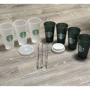 Starbucks Reusable Holiday Cups Bundle – Matte Green & Frosted Clear Tumblers
